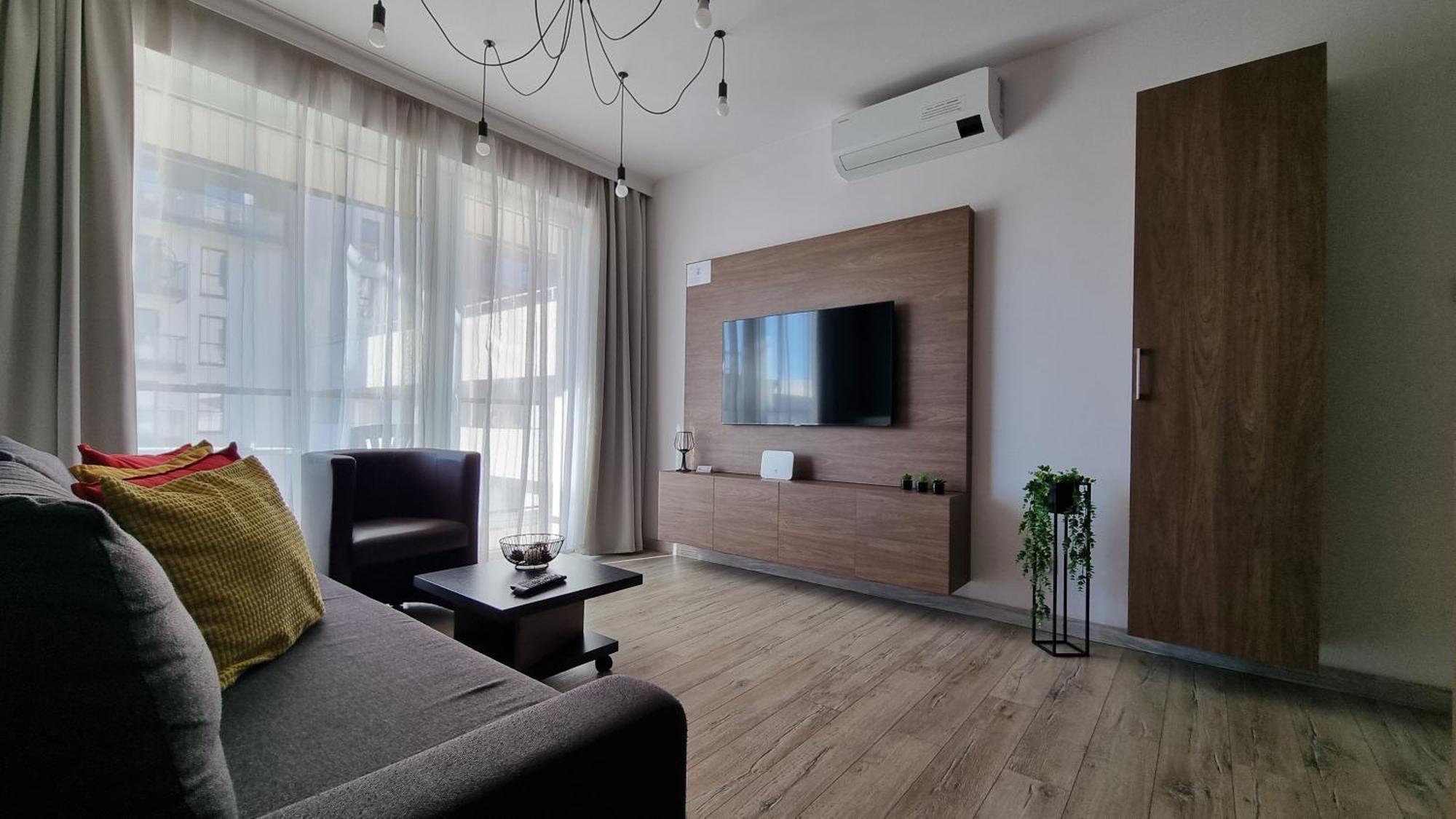 Q Apart Gold-Trzy Pokoje, Manufaktura, Klimatyzacja I Garaz Gratis, Tv Max, Fv, Gwarancja Zadowolenia Łódź Dış mekan fotoğraf