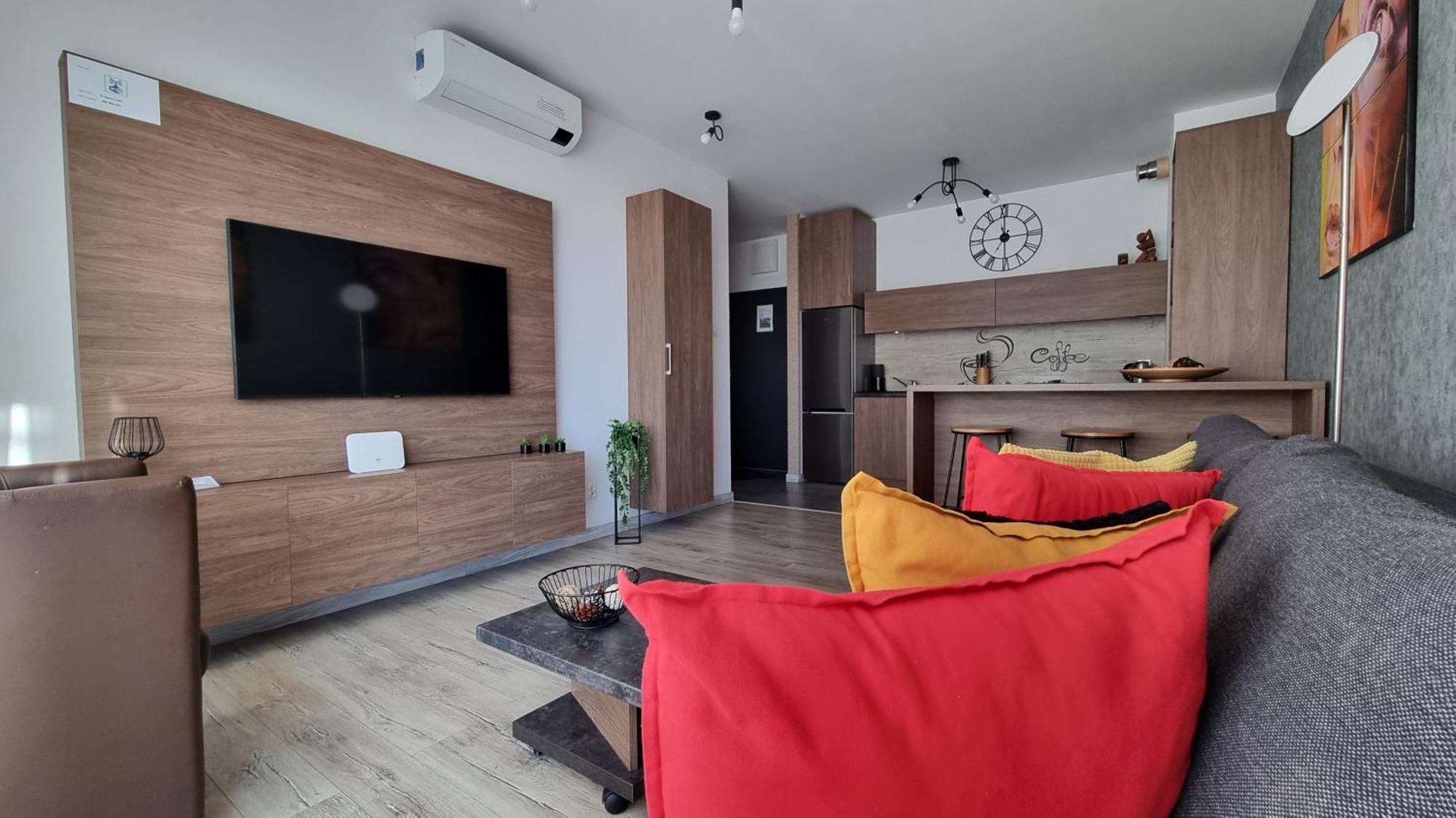 Q Apart Gold-Trzy Pokoje, Manufaktura, Klimatyzacja I Garaz Gratis, Tv Max, Fv, Gwarancja Zadowolenia Łódź Dış mekan fotoğraf